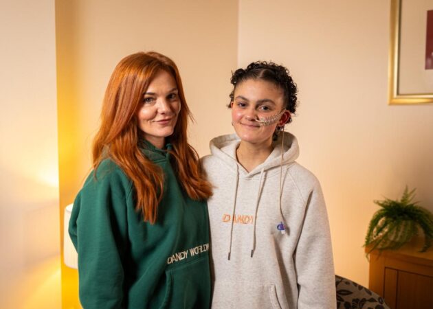 Teenage leukaemia patient urges people to donate blood